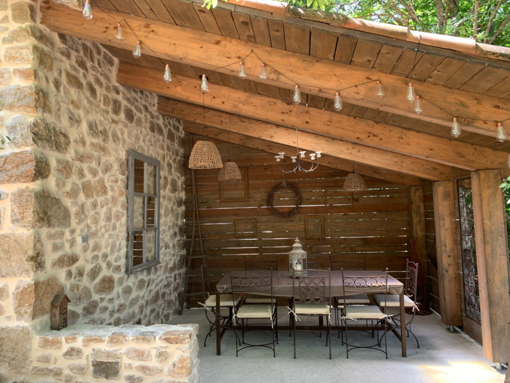 Terrasse couverte à la Clède - "Espace convivialité"
